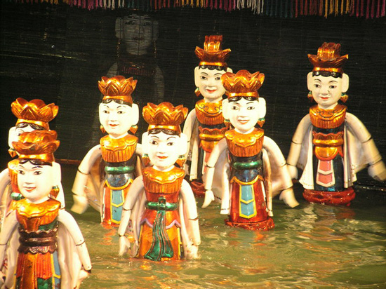 Театр кукол на воде